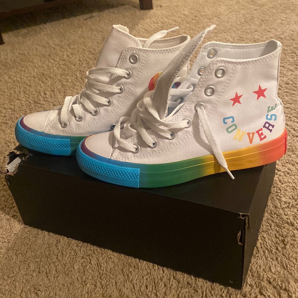 Kids Converse rainbow multi mens size 4